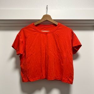 Lululemon cropped tshirt
